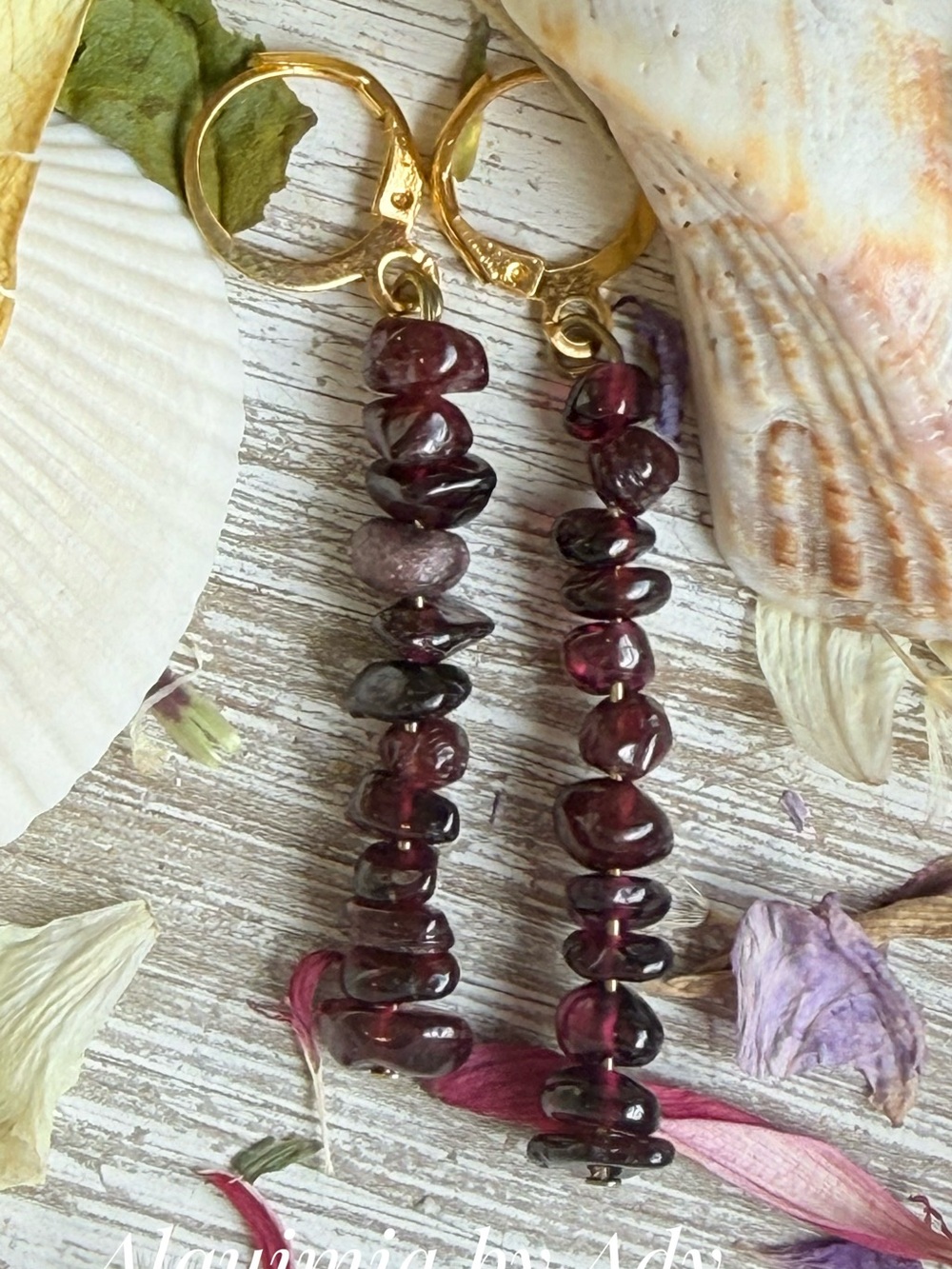 Alquimia Gold Hoop Garnet Chip Dangle Earrings